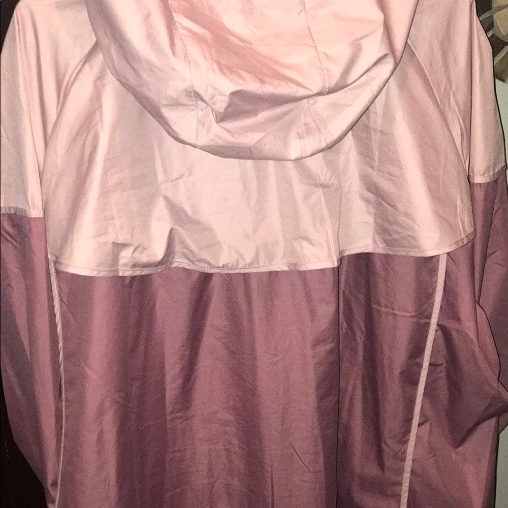 Eucnike Windrunner Jacket. - image 3